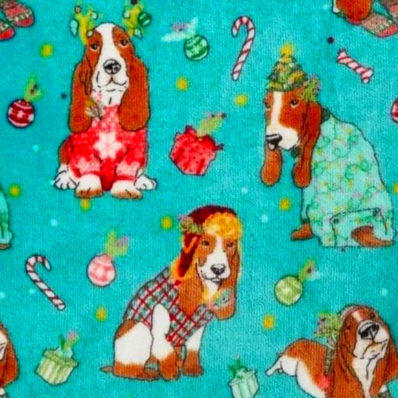 Pioneer Woman Charlie Basset Velvet Plush Blanket - Picture 3 of 5